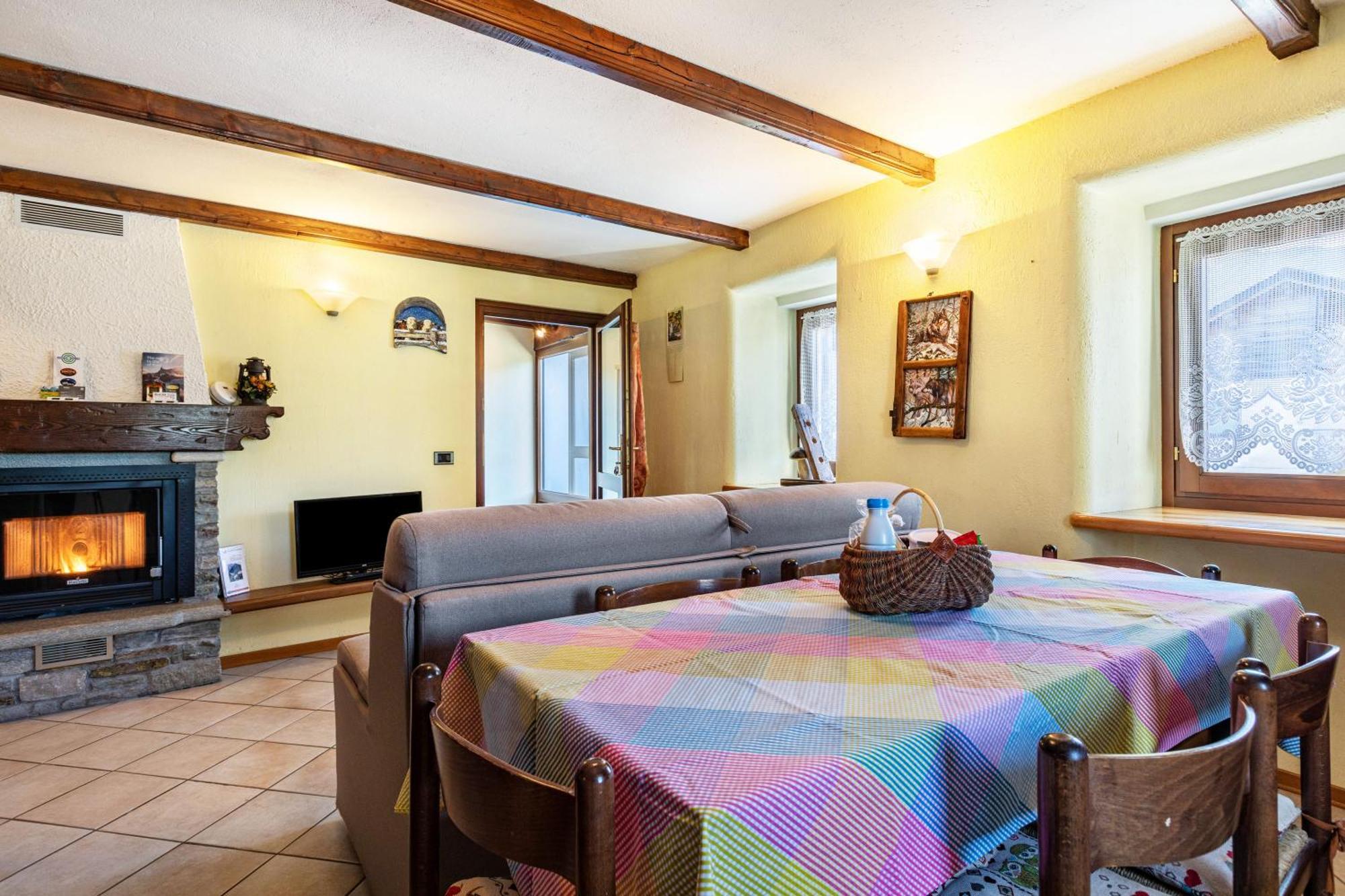 Lo Sondzo Villa Nus Exterior photo